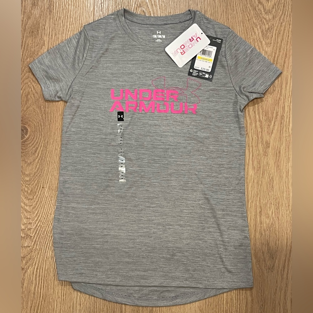 Under Armour Girls Kids Tee in Gray with Pink Logo, youth M